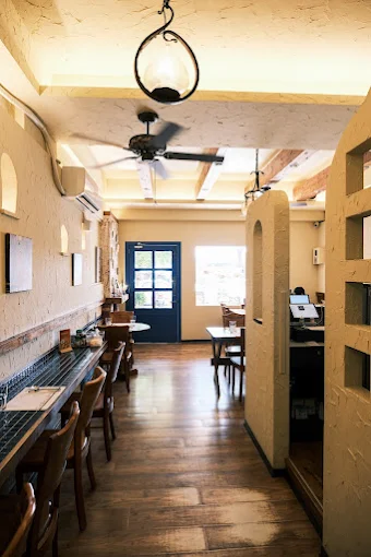蒙帝斯異國餐廳 室內用餐環境